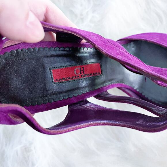 Carolina Herrera Magenta Suede Cut Out Heeled Sandals - Picture 6 of 8